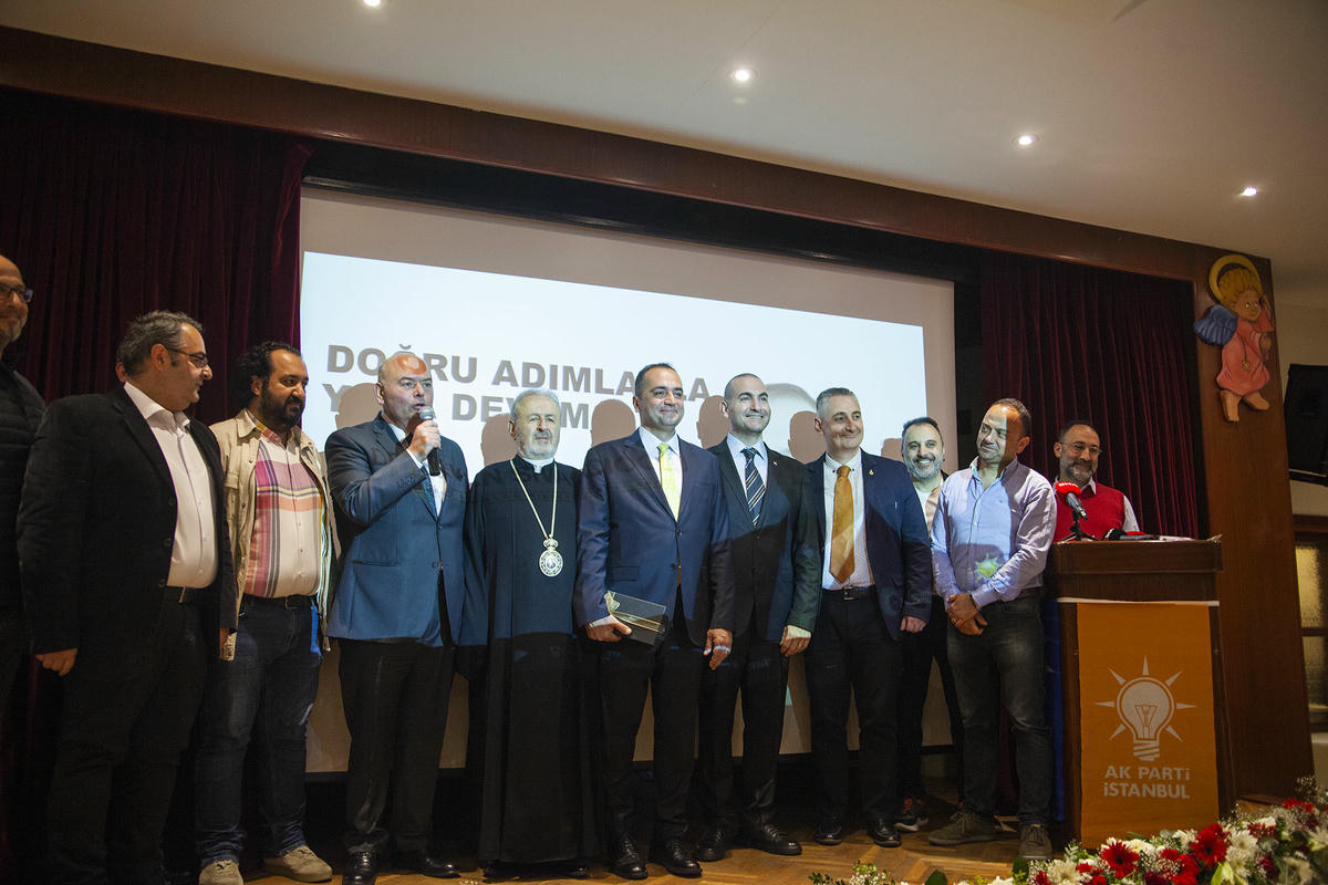 AKP adayı Sıvacıoğlu Feriköy'de vakıf başkanlarıyla buluştu destek istedi